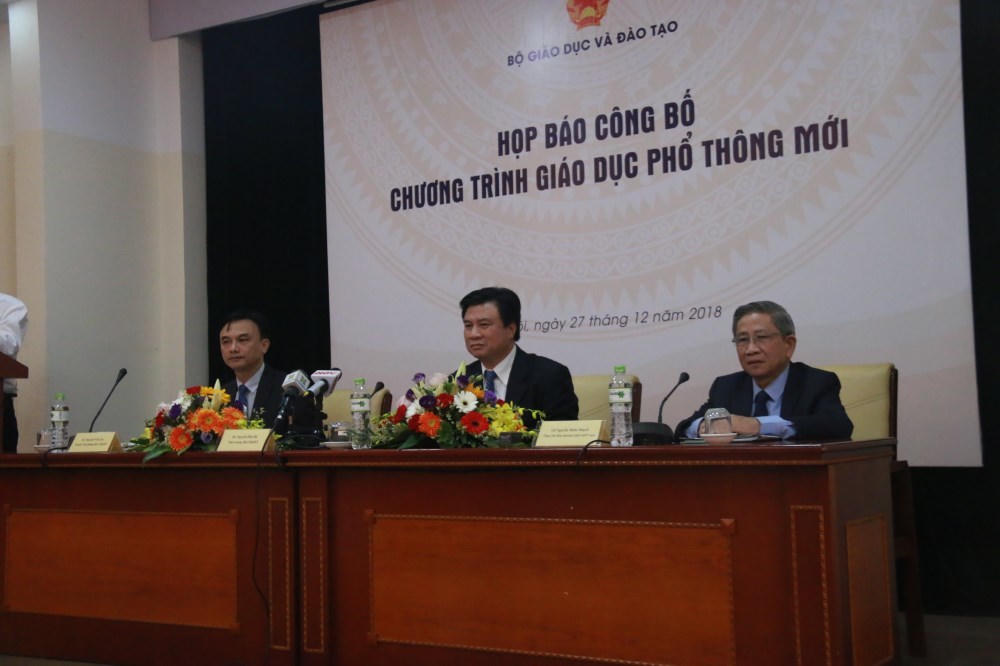 Bộ GD & ĐT công bố Chương trình giáo dục phổ thông mới với mục tiêu giáo dục con người toàn diện