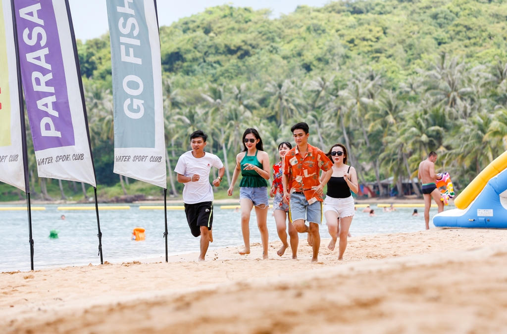 Tết Kỷ Hợi, vi vu cáp treo Hòn Thơm chỉ với 200.000 đồng