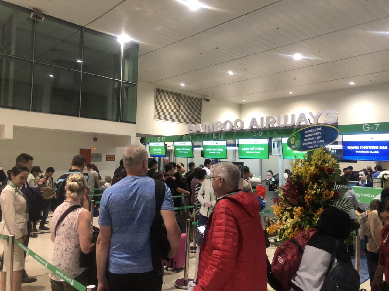 Bamboo Airways khởi hành chuyến bay thương mại đầu tiên QH202 Sài Gòn - Hà Nội