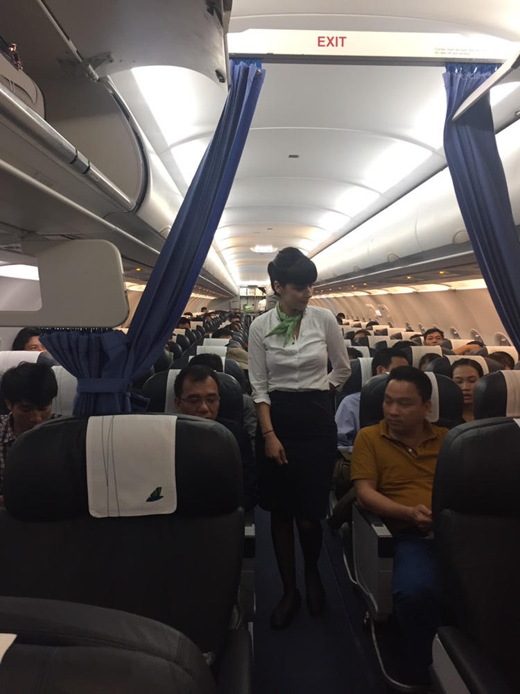 Bamboo Airways khởi hành chuyến bay thương mại đầu tiên QH202 Sài Gòn - Hà Nội