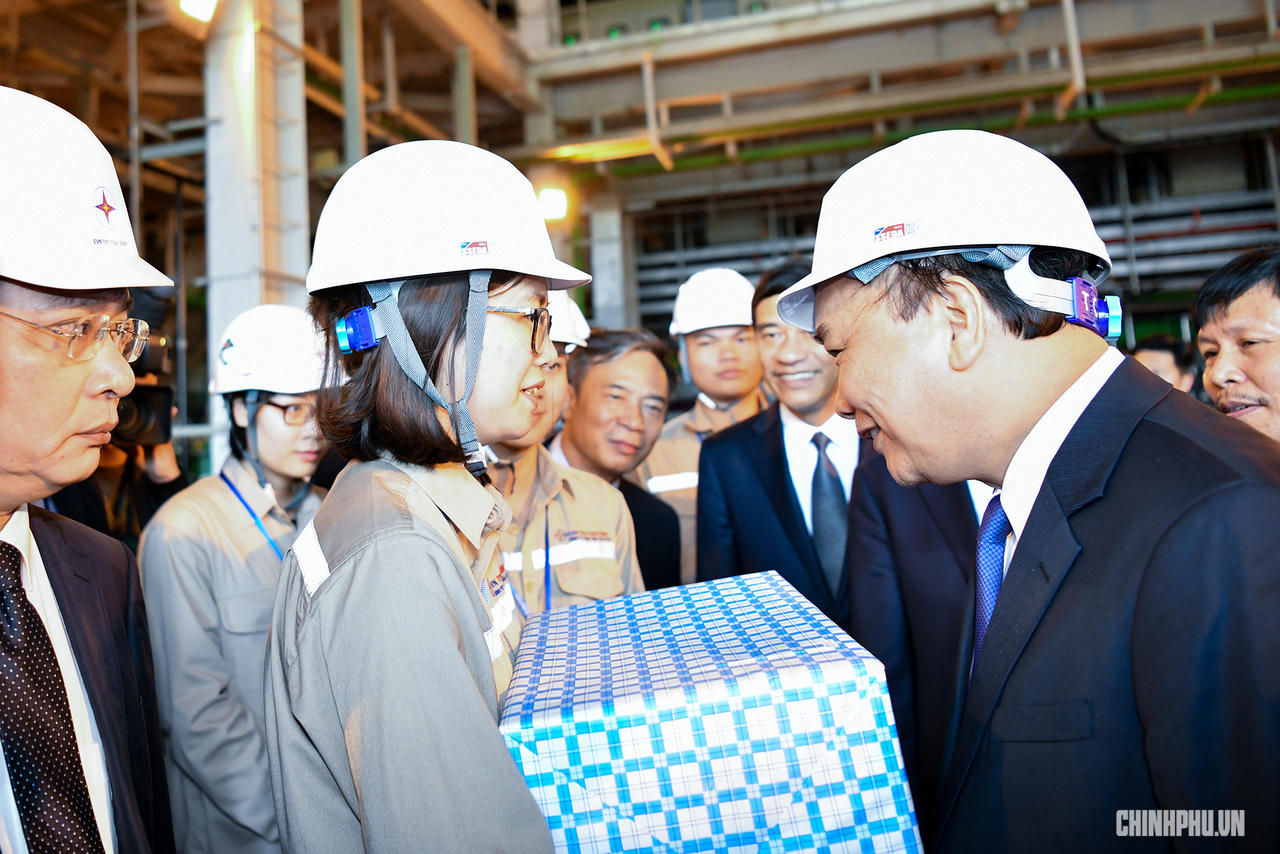 Chính phủ khuyến khích thu hút vốn ngoài Nhà nước đầu tư cho ngành điện