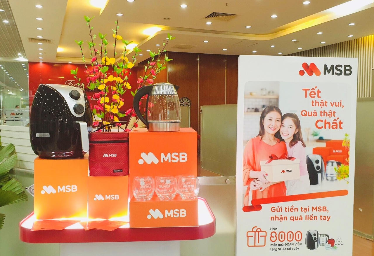 Ra tết, gửi tiết kiệm ở đâu có lợi?