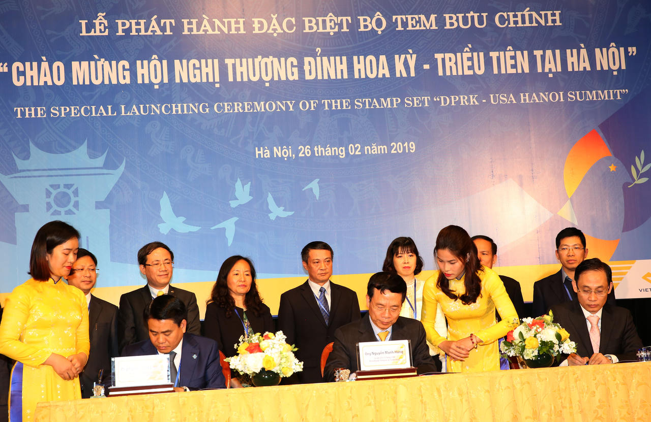 Phát hành bộ tem đặc biệt chào mừng Hội nghị thượng đỉnh Mỹ - Triều