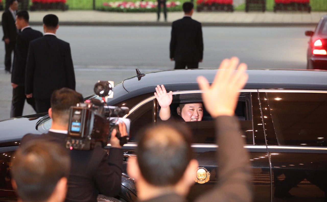 Chủ tịch Quốc hội Nguyễn Thị Kim Ngân hội kiến với Chủ tịch Triều Tiên Kim Jong Un