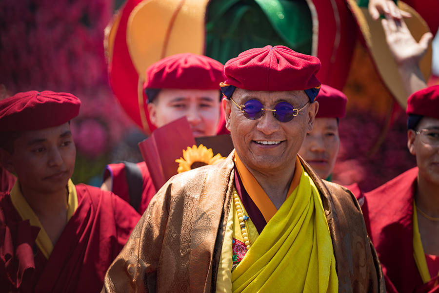 “Hiện thân của Đức Phật Quan Âm” làm lễ tại chùa Linh Ứng Bà Nà Hills