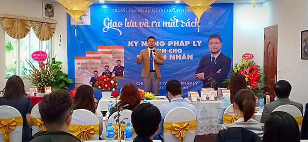 Ra mắt cuốn sách 'Kỹ năng pháp lý dành cho doanh nhân'