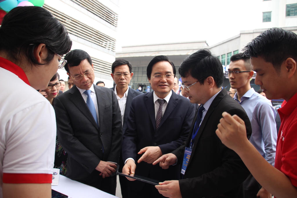 Phát triển nguồn nhân lực ICT trình độ cao:  Nhà nước - Trường Đại học và Doanh nghiệp phải cùng “bắt tay”