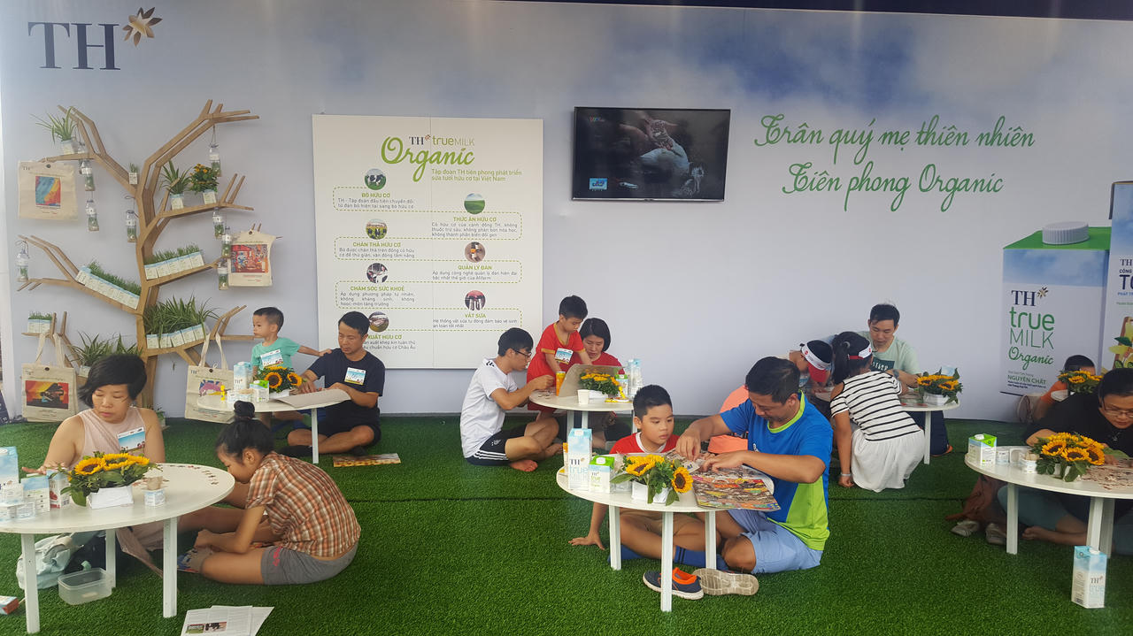 TH True MILK tiên phong cùng khách hàng “Vì một thế giới không rác thải”