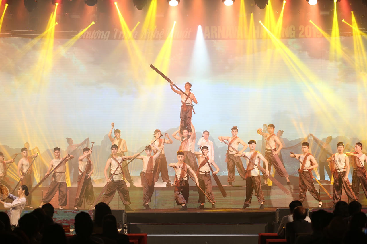Carnaval Hạ Long 2019: Đêm nghệ thuật rực rỡ sắc màu bên bờ di sản 