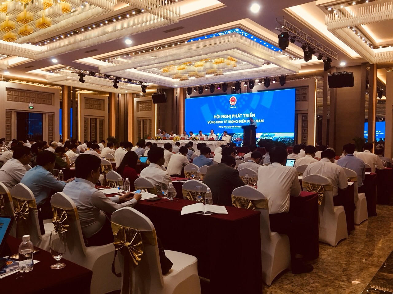 Thủ tướng chủ trì Hội nghị phát triển vùng kinh tế trọng điểm phía nam