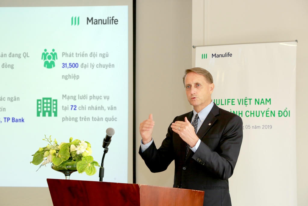 Manulife Việt Nam trên hành trình trở thành công ty bảo hiểm nhân thọ dẫn đầu về số hóa, đặt khách hàng làm trọng tâm