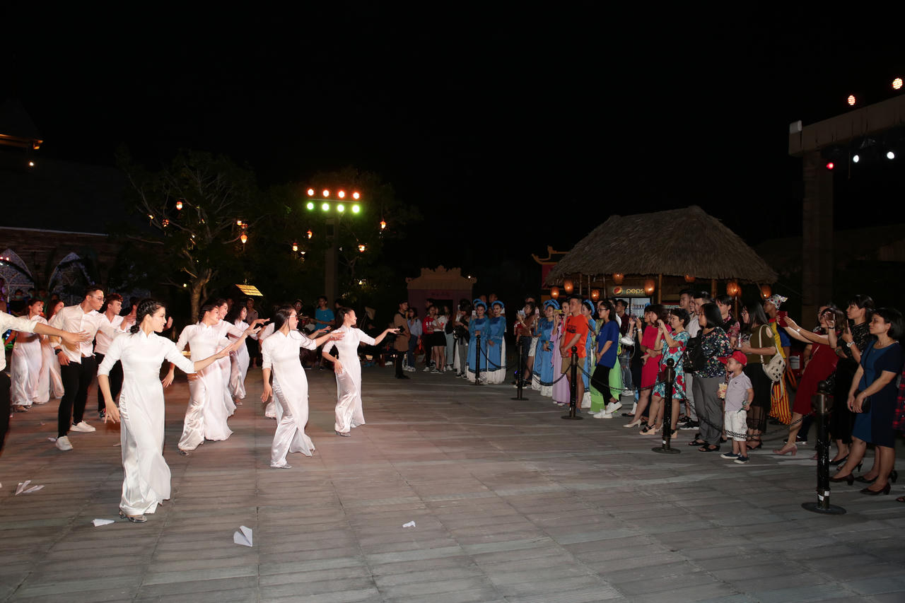 Đánh thức ký ức thanh xuân tại Công viên ấn tượng Hội An