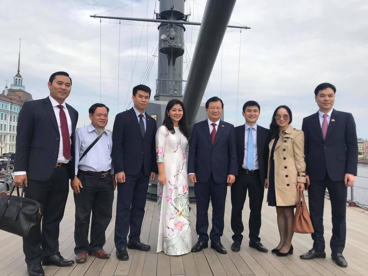 Phó Thủ tướng Trịnh Đình Dũng gặp gỡ doanh nghiệp Việt Nam tại Nga