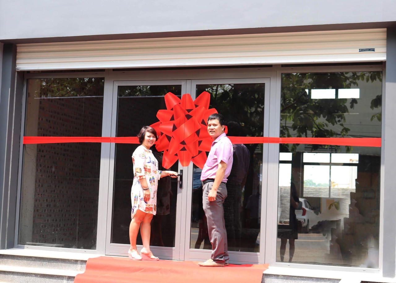 Khách hàng dự án TMS Grand City Phuc Yen hào hứng nhận bàn giao nhà 