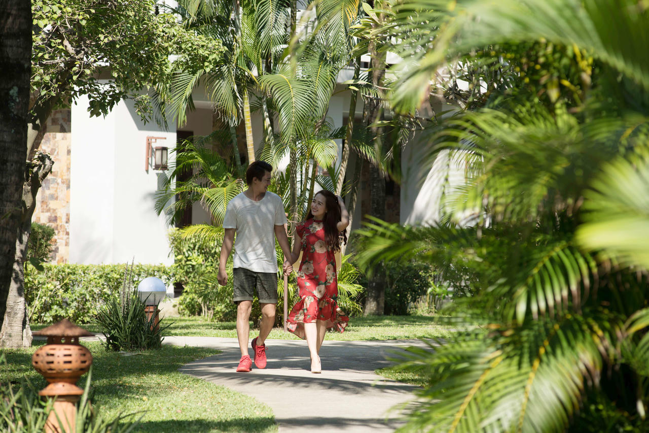 Ngày đẹp trời nhất là ngày mình cùng nắm tay tới Ana Mandara Huế  Beach Resort & Spa