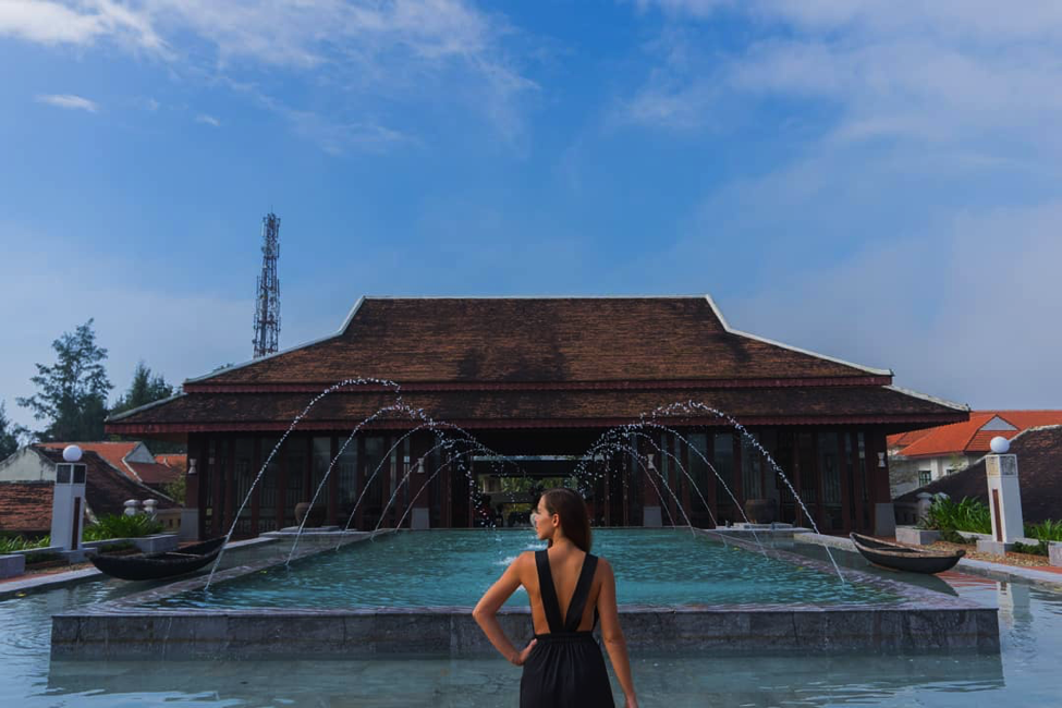 Cùng hội chị em trở về thanh xuân tại Ana Mandara Huế