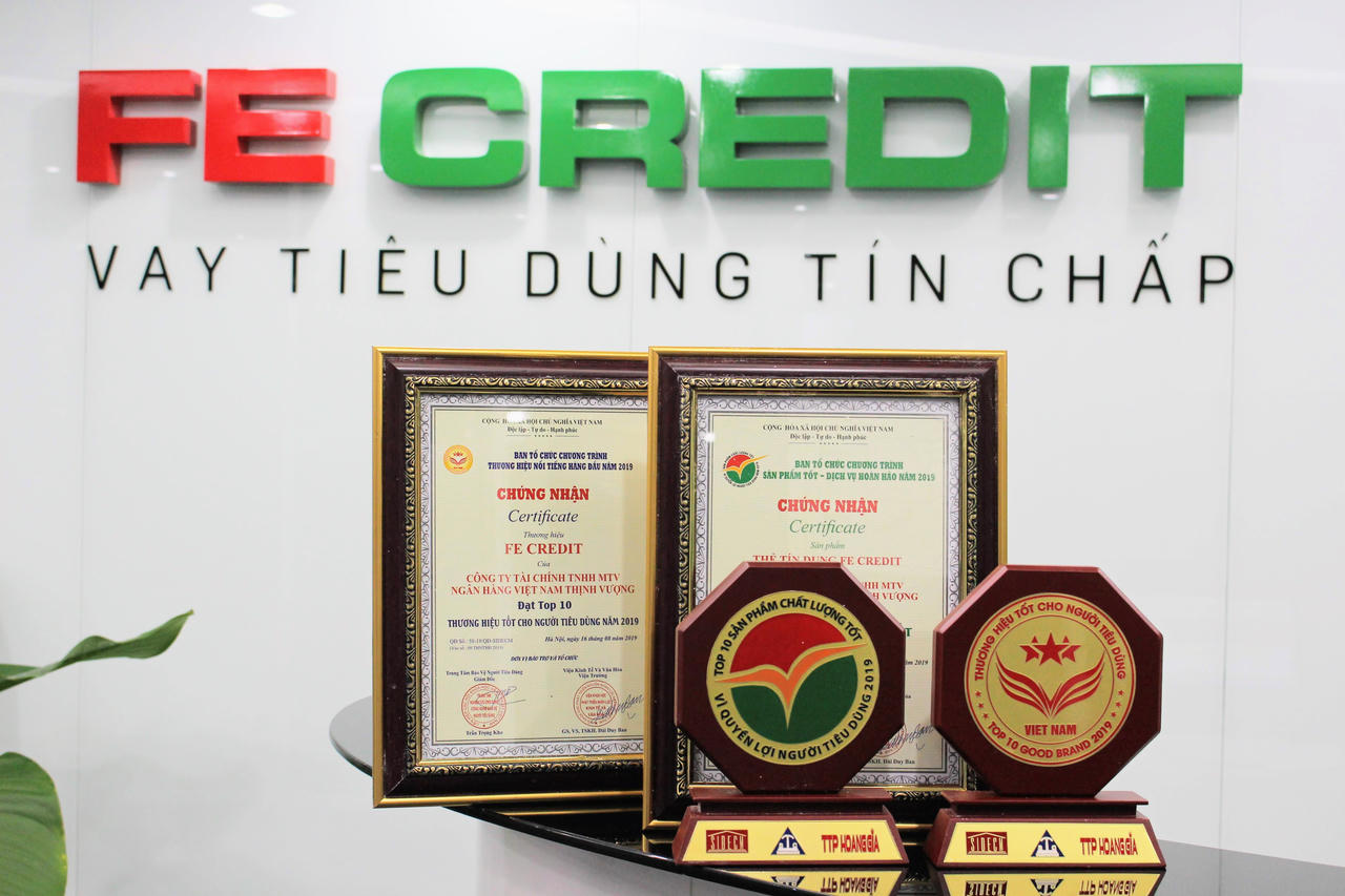 FE CREDIT lọt Top 10 thương hiệu Việt tốt vì quyền lợi người tiêu dùng 2019