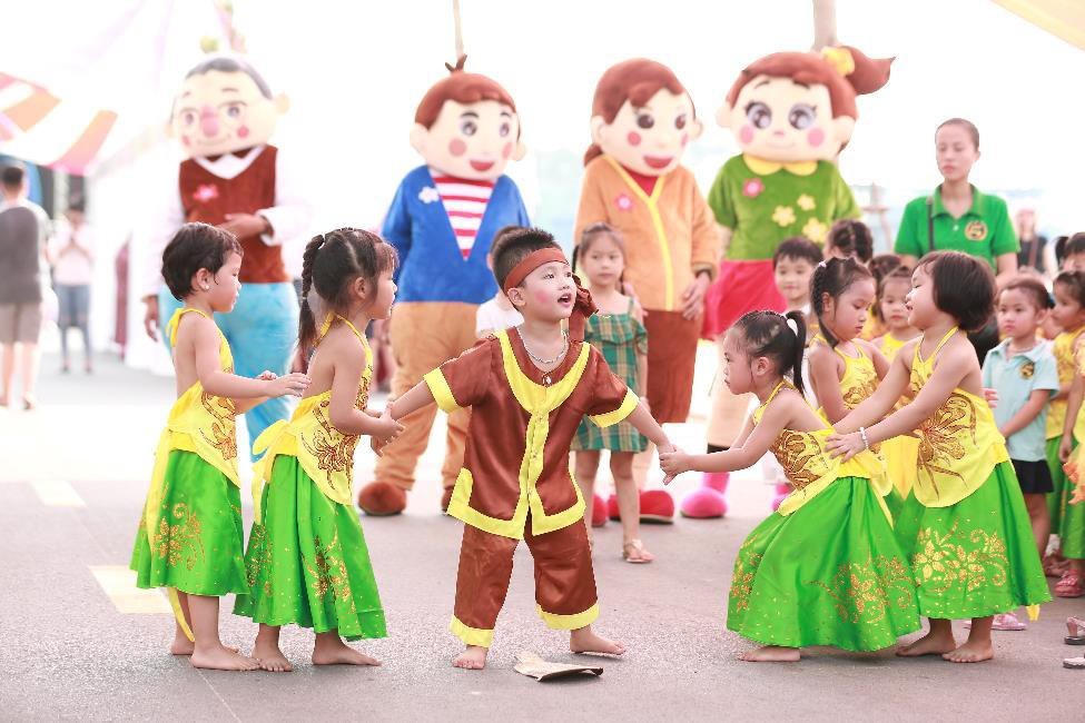 Hết mình với lễ hội Trung thu độc đáo tại Phúc Yên - Ảnh 4.