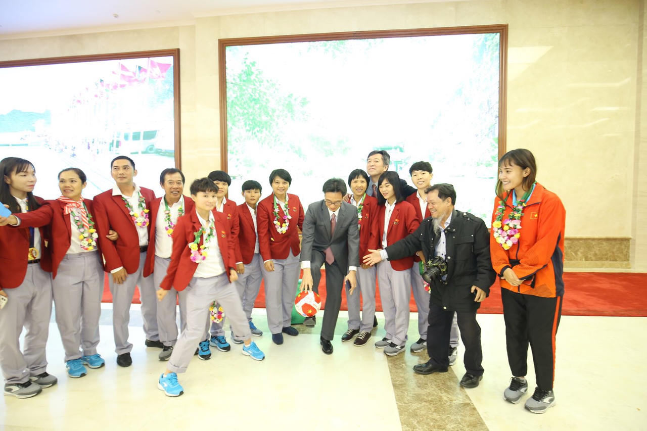 Thủ tướng: “Chúng ta muốn sự chiến thắng này sẽ cảm hứng mạnh mẽ vào kinh tế, văn hóa, xã hội"