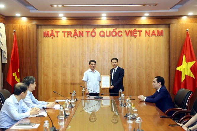 Nhà báo Trương Thành Trung được bổ nhiệm giữ cương vị Phó Tổng Biên tập Tạp chí Mặt trận