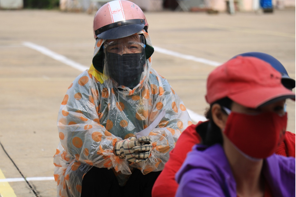 Người Sài Gòn đi Siêu thị 0 đồng: ‘Mua nhanh, xách về không nổi’