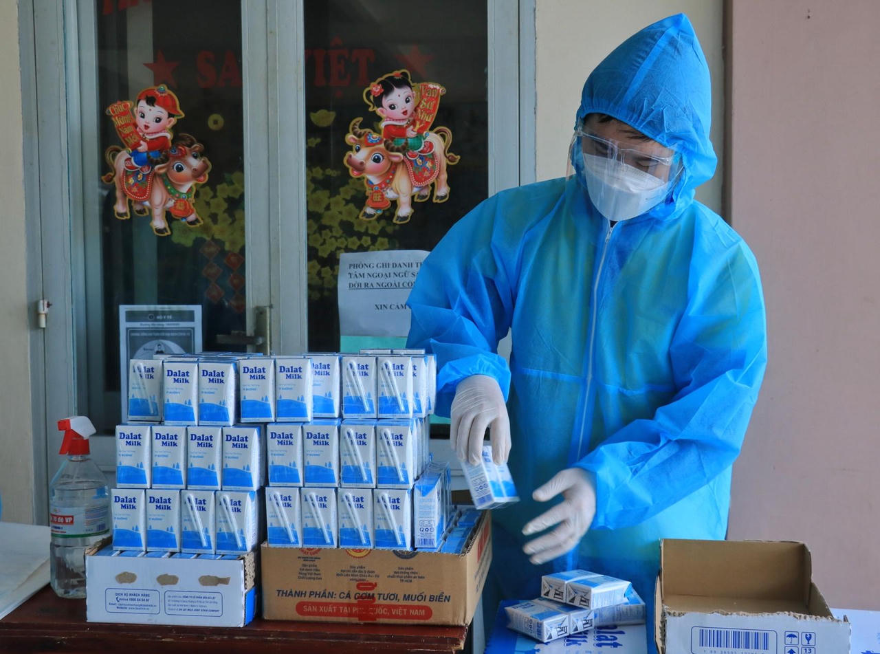Người Sài Gòn đi Siêu thị 0 đồng: ‘Mua nhanh, xách về không nổi’