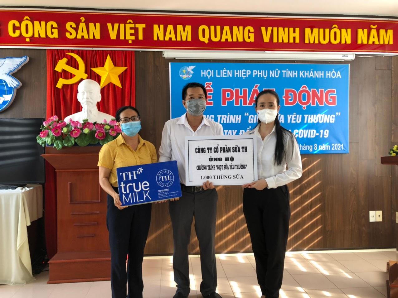 TH trao tặng 48.000 sản phẩm tốt cho sức khỏe, chung tay cùng Khánh Hòa chống dịch COVID-19