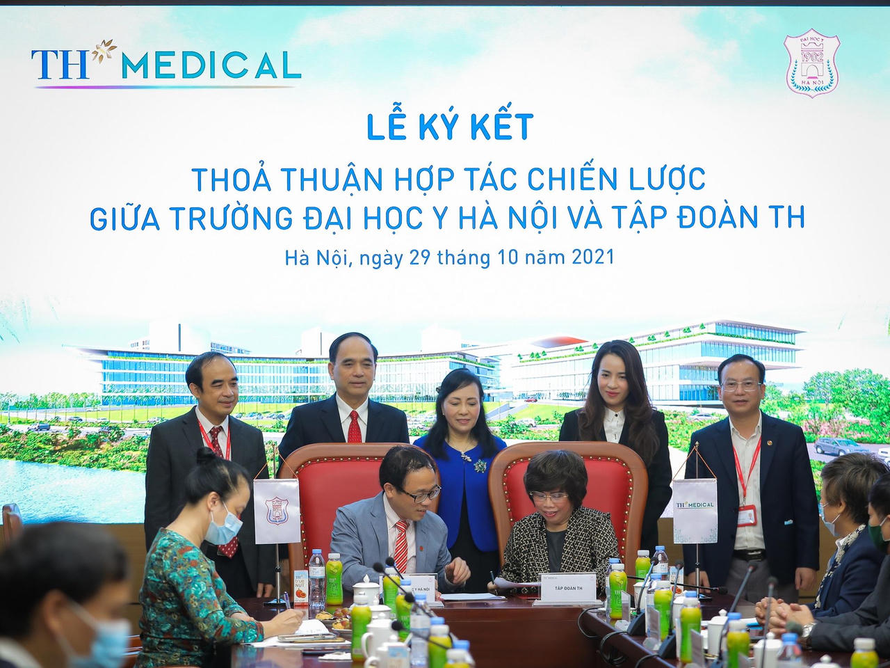 Tập đoàn TH và Đại học Y Hà Nội hợp tác xây dựng Trung tâm Nghiên cứu, ứng dụng Khoa học tế bào