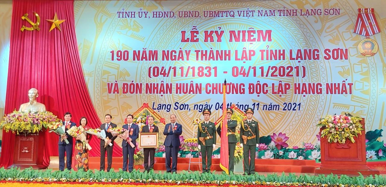 Chủ tịch nước Nguyễn Xuân Phúc dự Lễ kỷ niệm 190 năm ngày thành lập tỉnh Lạng Sơn 