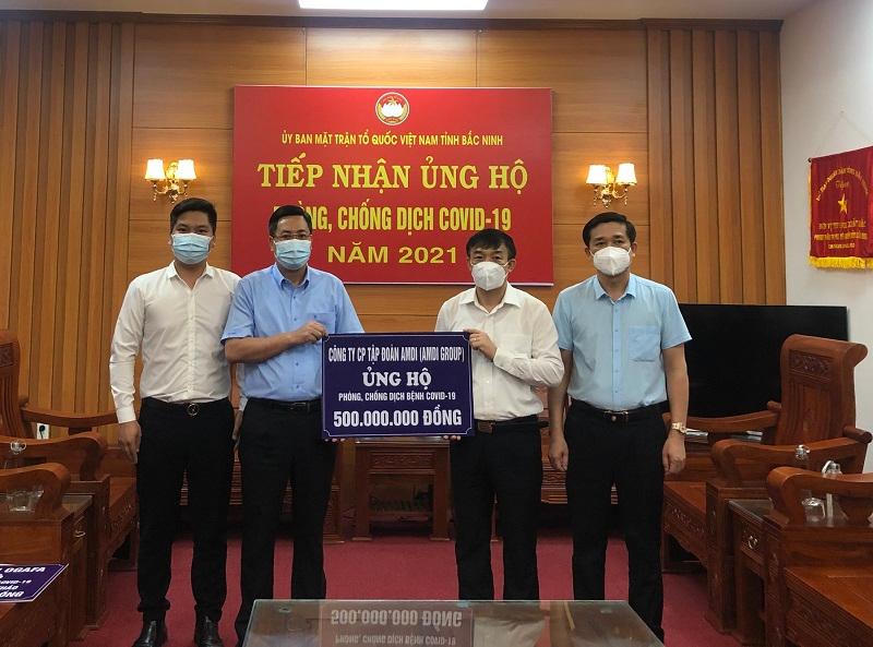 AMDI GROUP trao tặng huyện Thanh Thuỷ, Phú Thọ 1.000 bộ Kit Test nhanh COVID-19