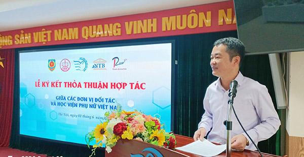 Tạp chí Dân chủ và Pháp luật và Học viện Phụ nữ Việt Nam ký thoả thuận hợp tác