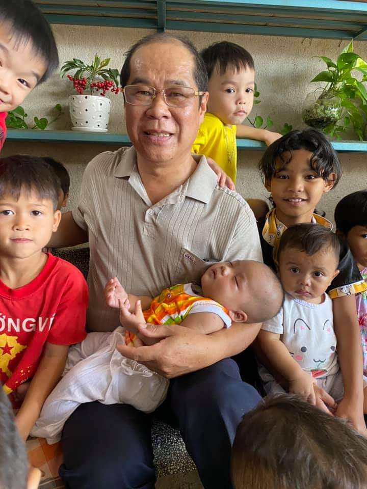 Người cha của 131 đứa trẻ mồ côi