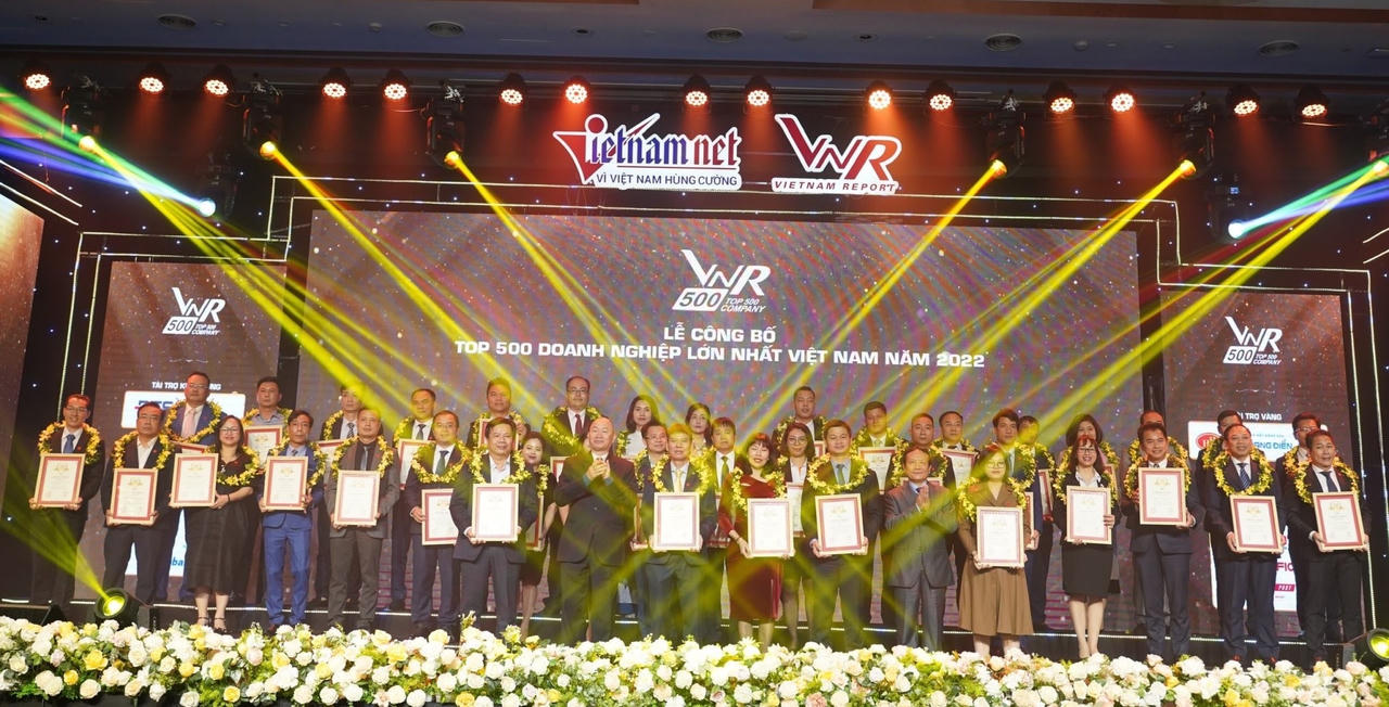 Dai-ichi Life Việt Nam xuất sắc vươn lên vị trí thứ 70 trong Top 500 Doanh nghiệp lớn nhất Việt Nam năm 2022 