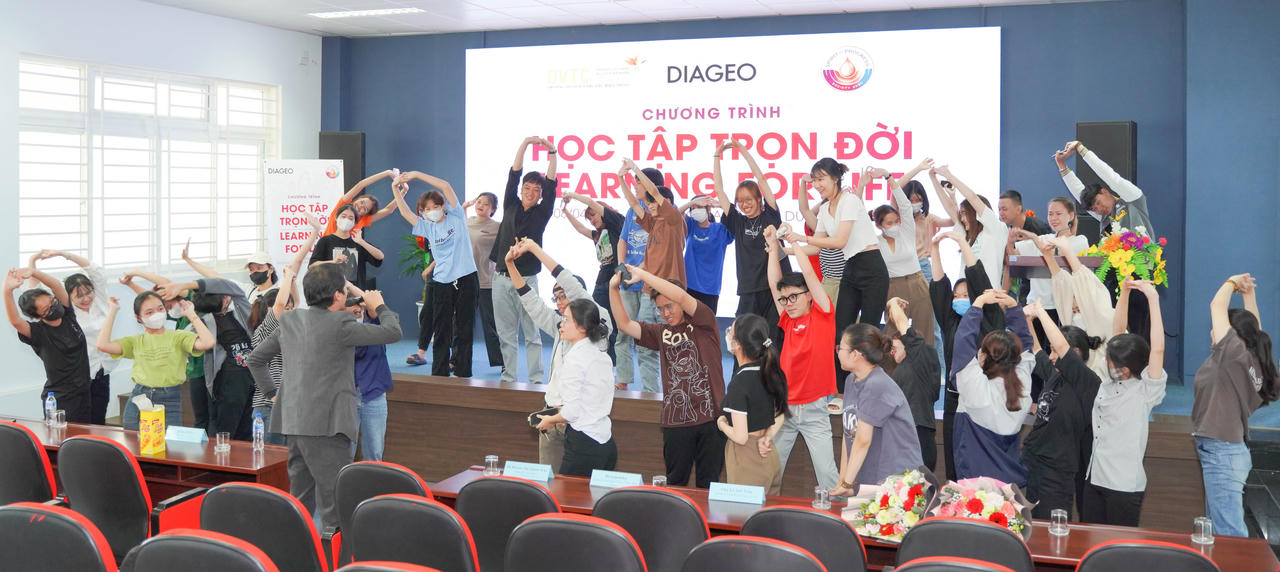 Diageo Việt Nam hỗ trợ nâng cao nghiệp vụ khách sạn nhà hàng cho sinh viên