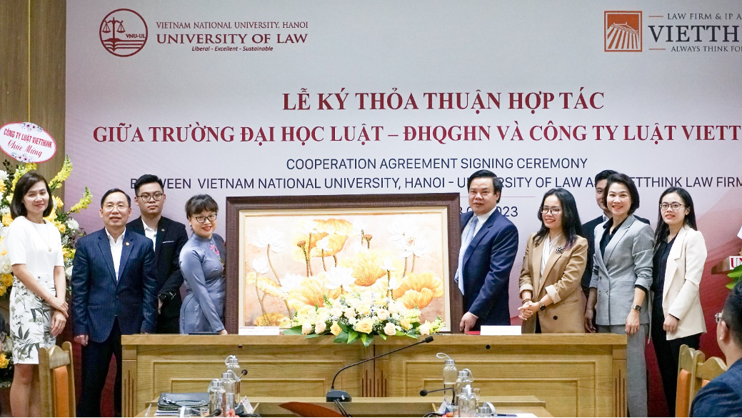 Trường ĐH Luật – ĐHQGHN ký thỏa thuận hợp tác với Công ty Luật Vietthink về đào tạo và sử dụng nhân lực