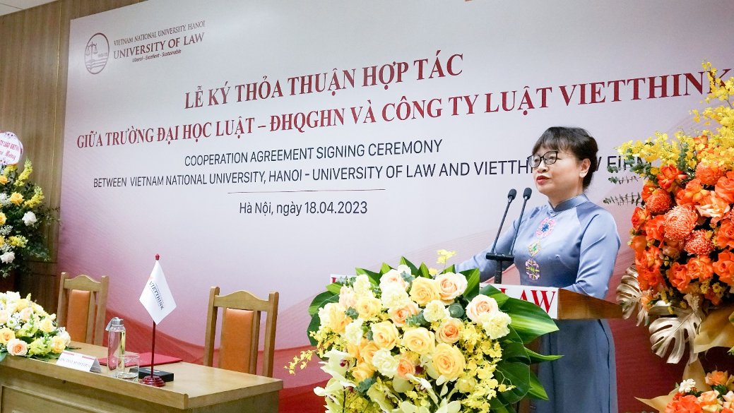 Trường ĐH Luật – ĐHQGHN ký thỏa thuận hợp tác với Công ty Luật Vietthink về đào tạo và sử dụng nhân lực