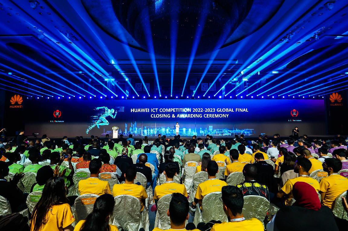 Sinh viên Việt Nam giành giải Ba chung kết toàn cầu Cuộc thi Huawei ICT Competition 2022-2023