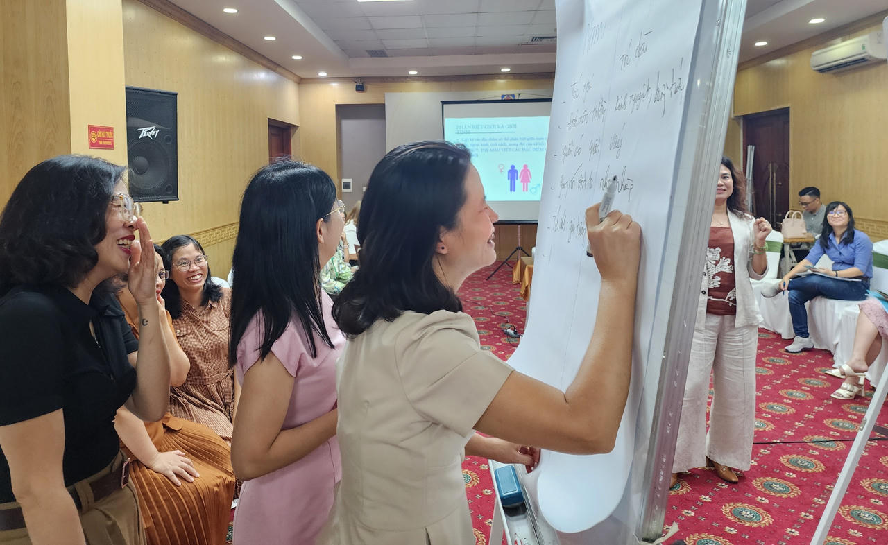 Bộ Tư pháp tập huấn nâng cao năng lực lồng ghép giới trong hoạch định chính sách