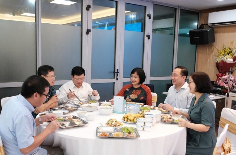 Bộ Tư pháp: Ấm áp “Bữa cơm Công đoàn” gắn kết đoàn viên, người lao động 