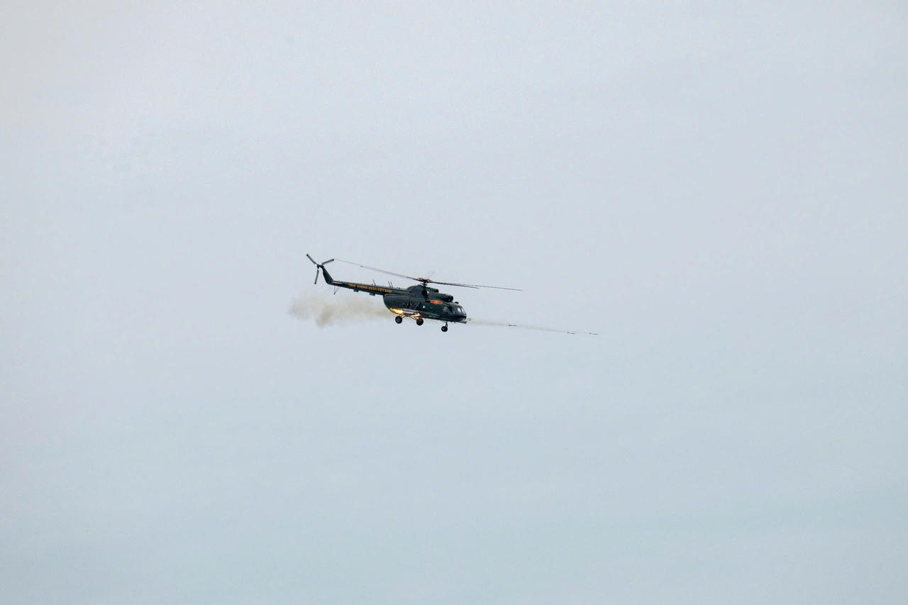 Mãn nhãn với màn bắn, ném bom, đạn thật của lực lượng Không quân