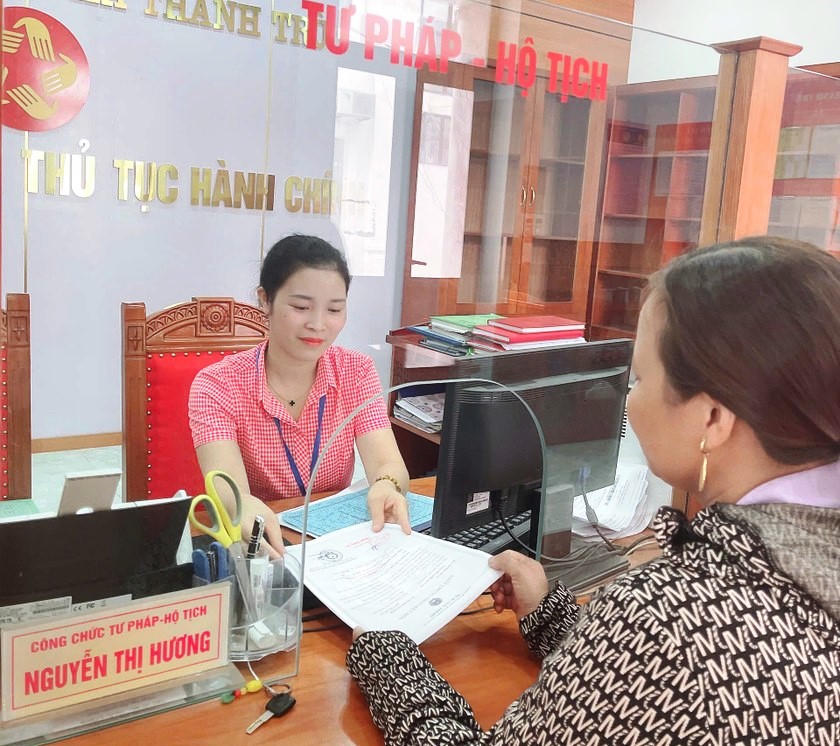 Chị Nguyễn Thị Hương: Nữ cán bộ Tư pháp trẻ đam mê công việc