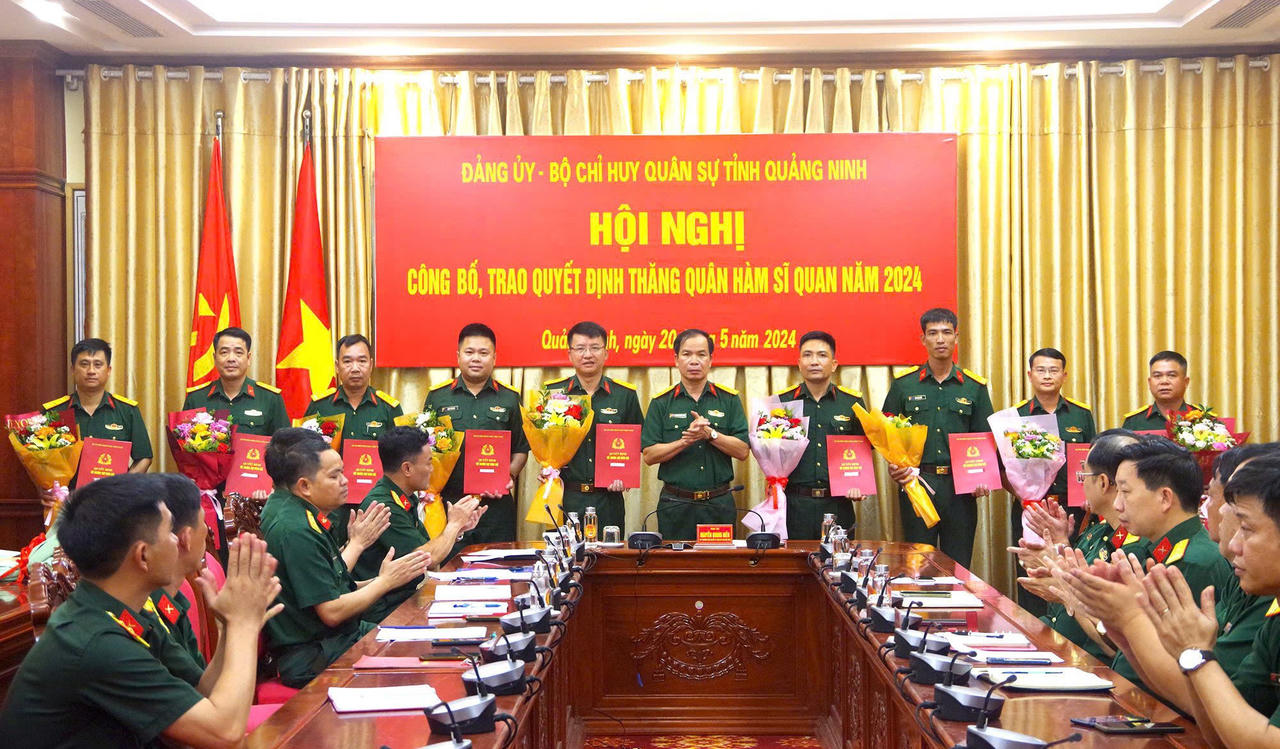 Không ngại gian khó, Trung tá người dân tộc Tày Khúc Thế Hoan luôn làm theo lời Bác