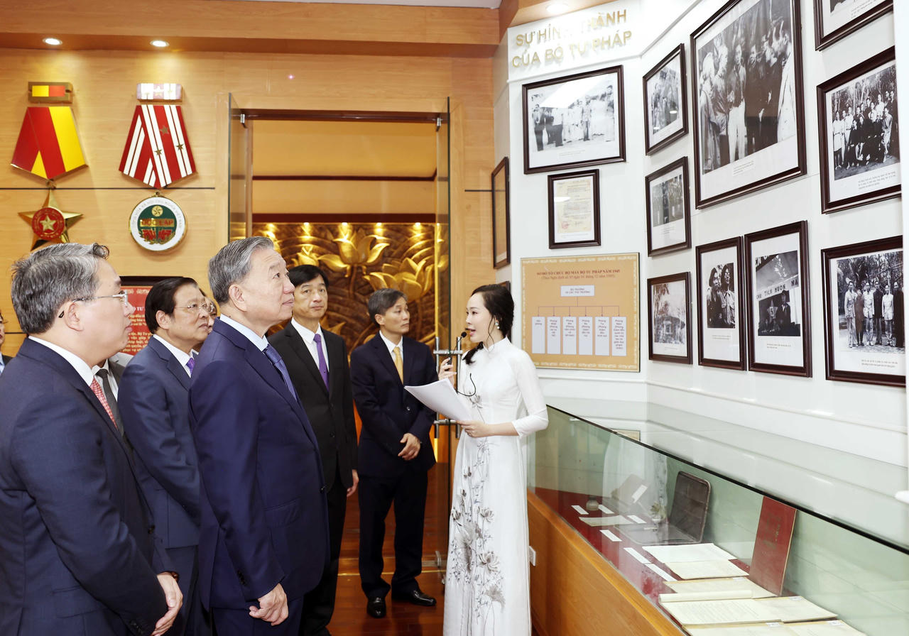 Tổng Bí thư Tô Lâm làm việc với Ban Cán sự Đảng Bộ Tư pháp