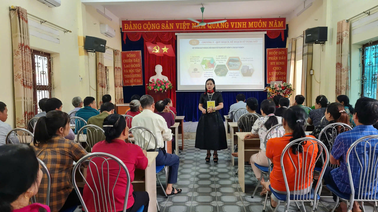 Nữ cán bộ Tư pháp giỏi “Cầm, kỳ, thi, họa” ở Lào Cai