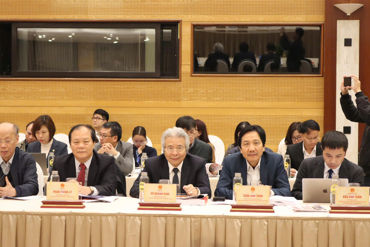 GS. TS. Hoàng Thế Liên: “Cần xây dựng một Nghị quyết về Đổi mới công tác xây dựng và thi hành pháp luật đáp ứng yêu cầu phát triển đất nước trong kỷ nguyên mới”