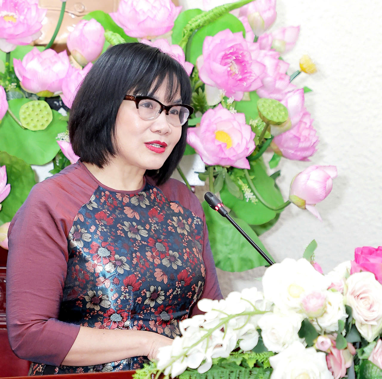 Thứ trưởng Đặng Hoàng Oanh nói chuyện chuyên đề "Phụ nữ Ngành Tư pháp Việt Nam - Từ truyền thống đến hiện đại"