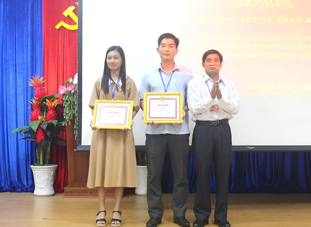 Nữ giảng viên người dân tộc Khmer nỗ lực đưa kiến thức pháp luật đến với đồng bào dân tộc thiểu số