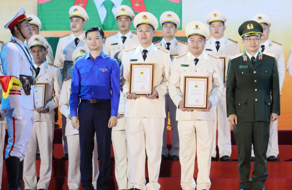 Đại úy Lê Cao Cường: Trưởng công an xã bám địa bàn, gần dân để phụng sự