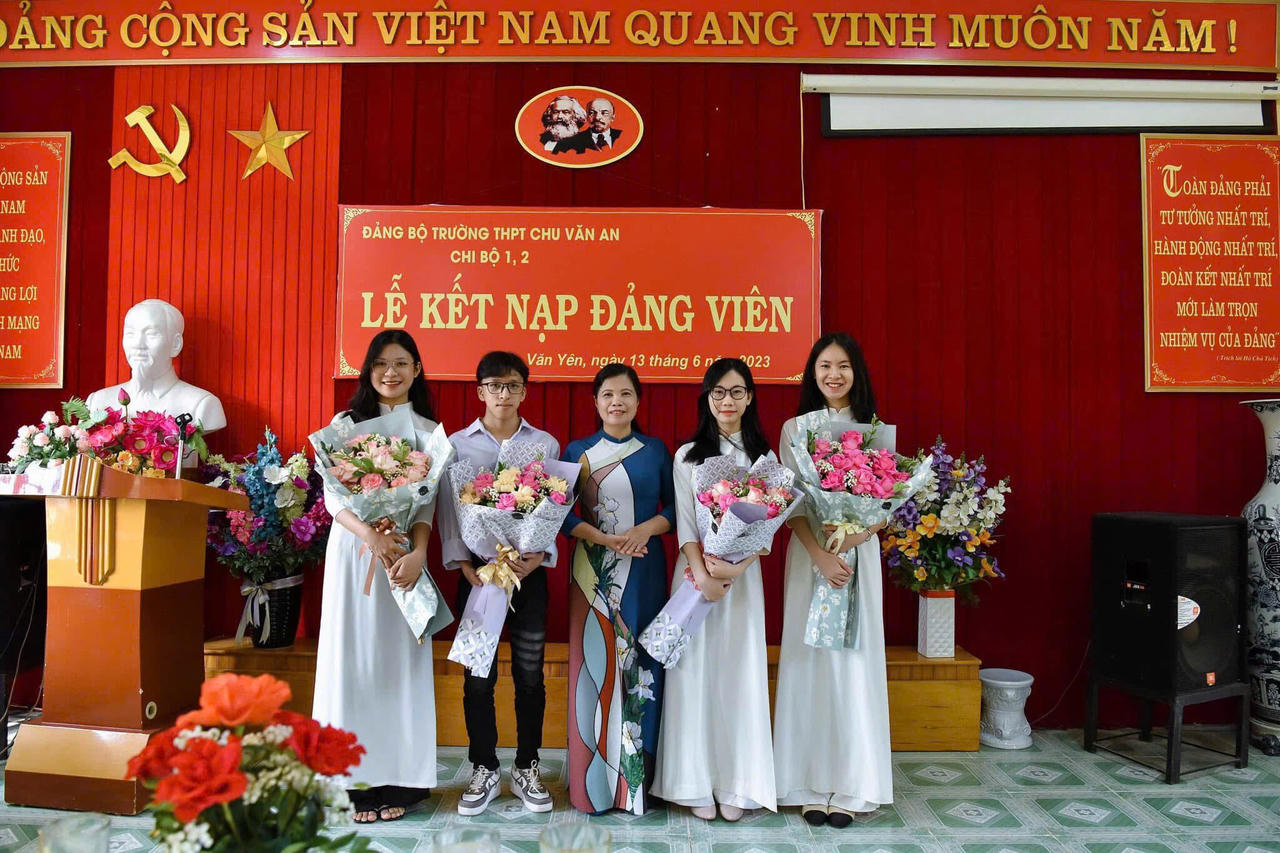 Nhà giáo nhân dân Vũ Thị Hạnh: Người “lái đò” mát tay, say mê nghiên cứu khoa học