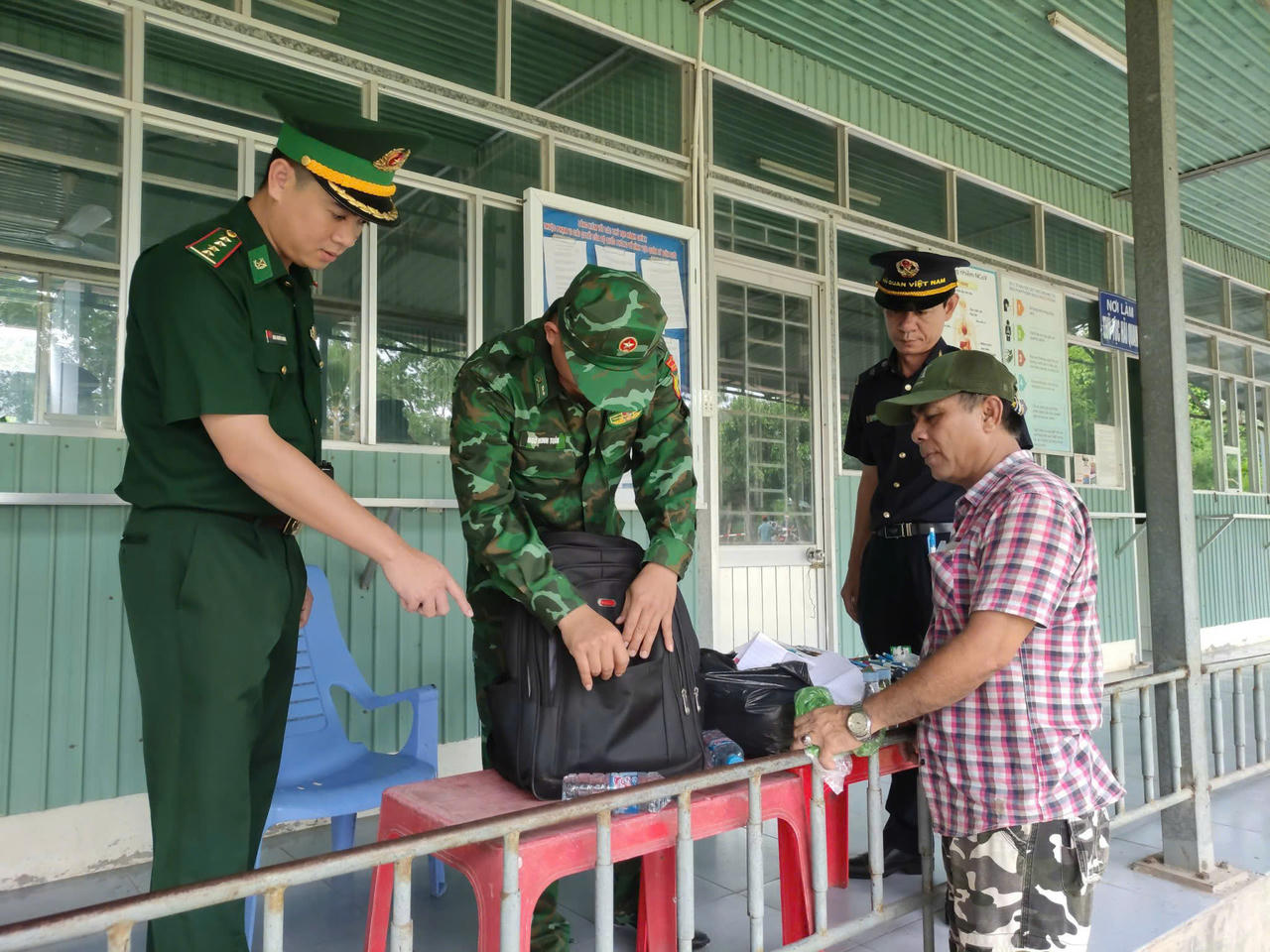 Đại úy Đoàn Nguyên Khang: “Sức trẻ - chí trẻ” ở đồn Biên phòng cửa khẩu Mỹ Quý Tây